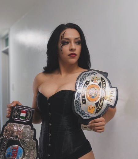 Stephanie Vaquer González - Enciclopedia Colchagüina